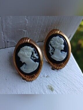 Vintage  Black and White Cameo Gold-Tone Pierced Earrings